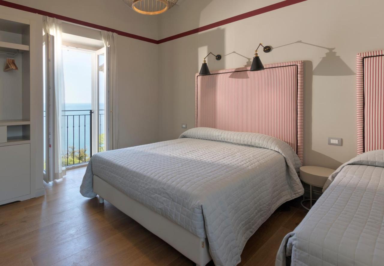 Diecidodici Boutiquerooms Sirolo Esterno foto