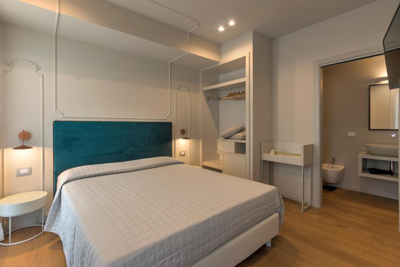 Diecidodici Boutiquerooms Sirolo Esterno foto